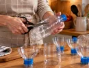 Каждую осень режу пластиковые бутылки одну за другой: зимой эти горлышки спасают на кухне каждый день