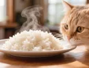 Кладу 100 г - и рис получается рассыпчатым: зерно к зерну, на намека на кашу
