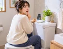 Почему японцы садятся на унитаз лицом вперед: причина удивляет – но логика железная