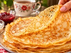 Блины больше не рвутся и не липнут: 1 добавка в тесто – и тонкие как кружево, снимаются одним движением