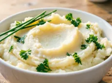 Никаких молока и масла: В картофельное пюре кладу 1 шт. - Бабуля из деревни шепнула рецепт
