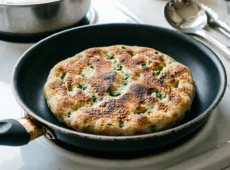 Беру сыр, молоко и яйцо - готовлю вкуснее хачапури: легкий рецепт на сковороде