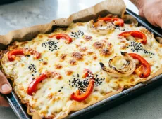 Запеканка-лентяйка из капусты и с сырной корочкой - смешала всё в миске и отправила в духовку