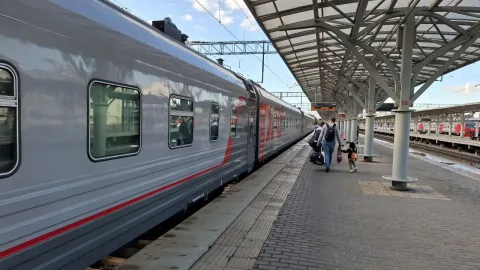 РЖД запускает одноместный капсульный плацкарт нового поколения с увеличенными полками и душем