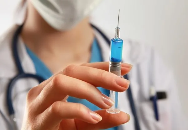 Вакцины делятся по признаку количества микроорганизмов и их состояния