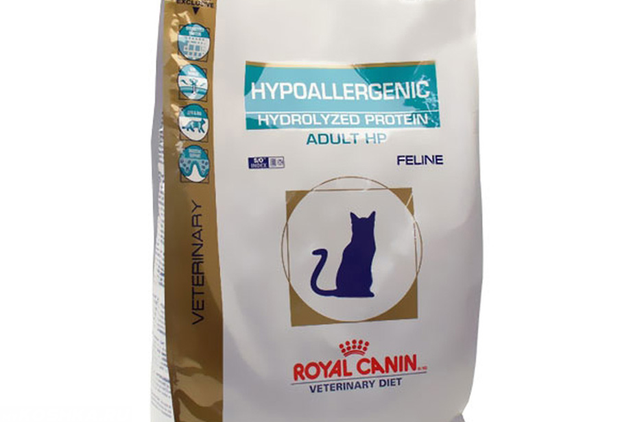 Больным кошкам требуется специальный гипоаллергенный корм