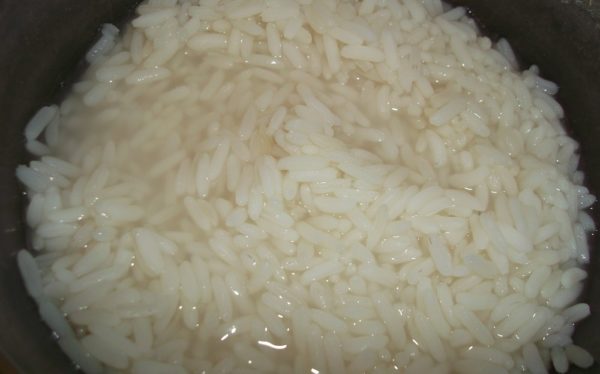 Жидкая рисовая каша на воде